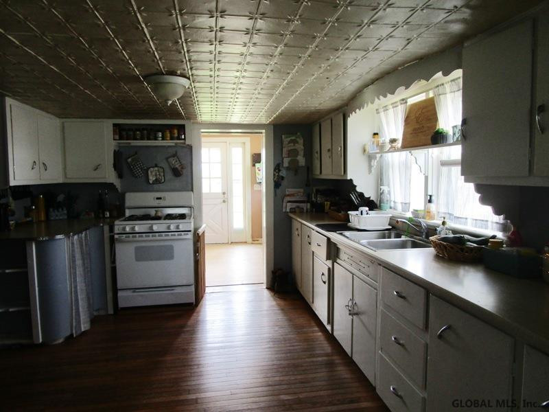256 Robinson Road Howes Cave, NY 12092 - Photo 16 of 36 Photo 16