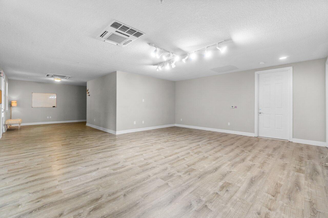 1127 Dakota Drive Jupiter, FL 33458 - Photo 26 of 36 023-1127DakotaDrive-Jupiter-FL-33458-SMA