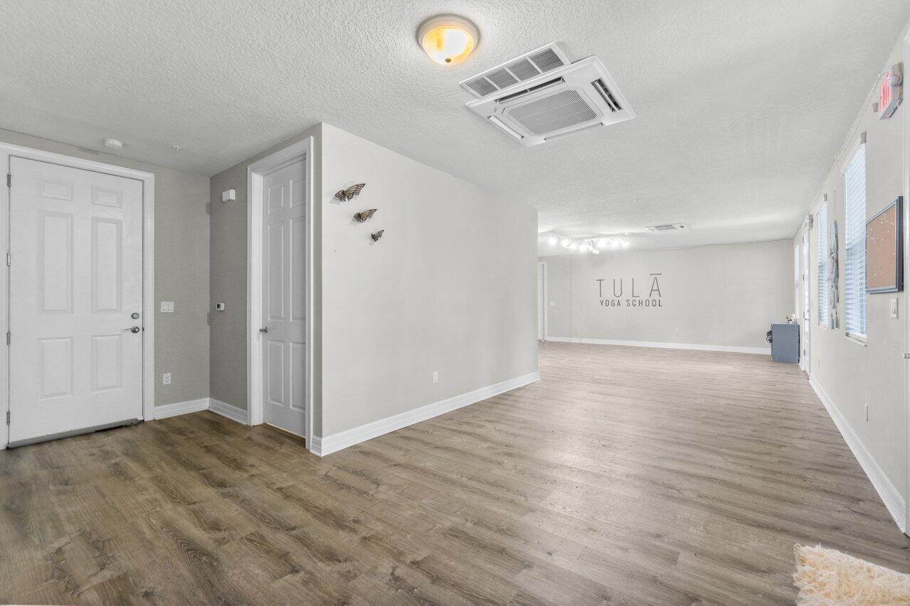 1127 Dakota Drive Jupiter, FL 33458 - Photo 27 of 36 016-1127DakotaDrive-Jupiter-FL-33458-SMA