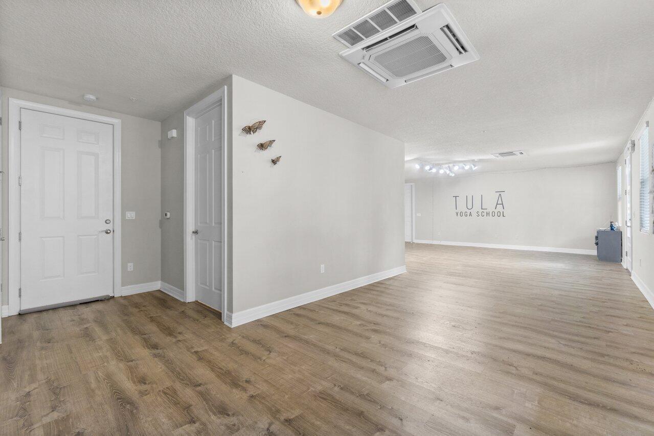 1127 Dakota Drive Jupiter, FL 33458 - Photo 28 of 36 015-1127DakotaDrive-Jupiter-FL-33458-SMA