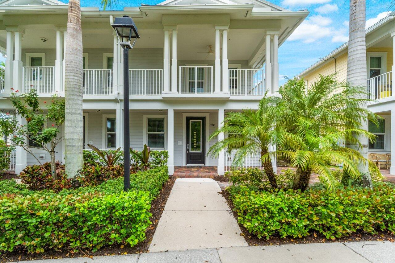 1127 Dakota Drive Jupiter, FL 33458 - Photo 3 of 36 005-