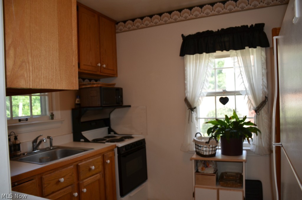 1564 Edgefield Road Lyndhurst, OH 44124 - Photo 7 of 22