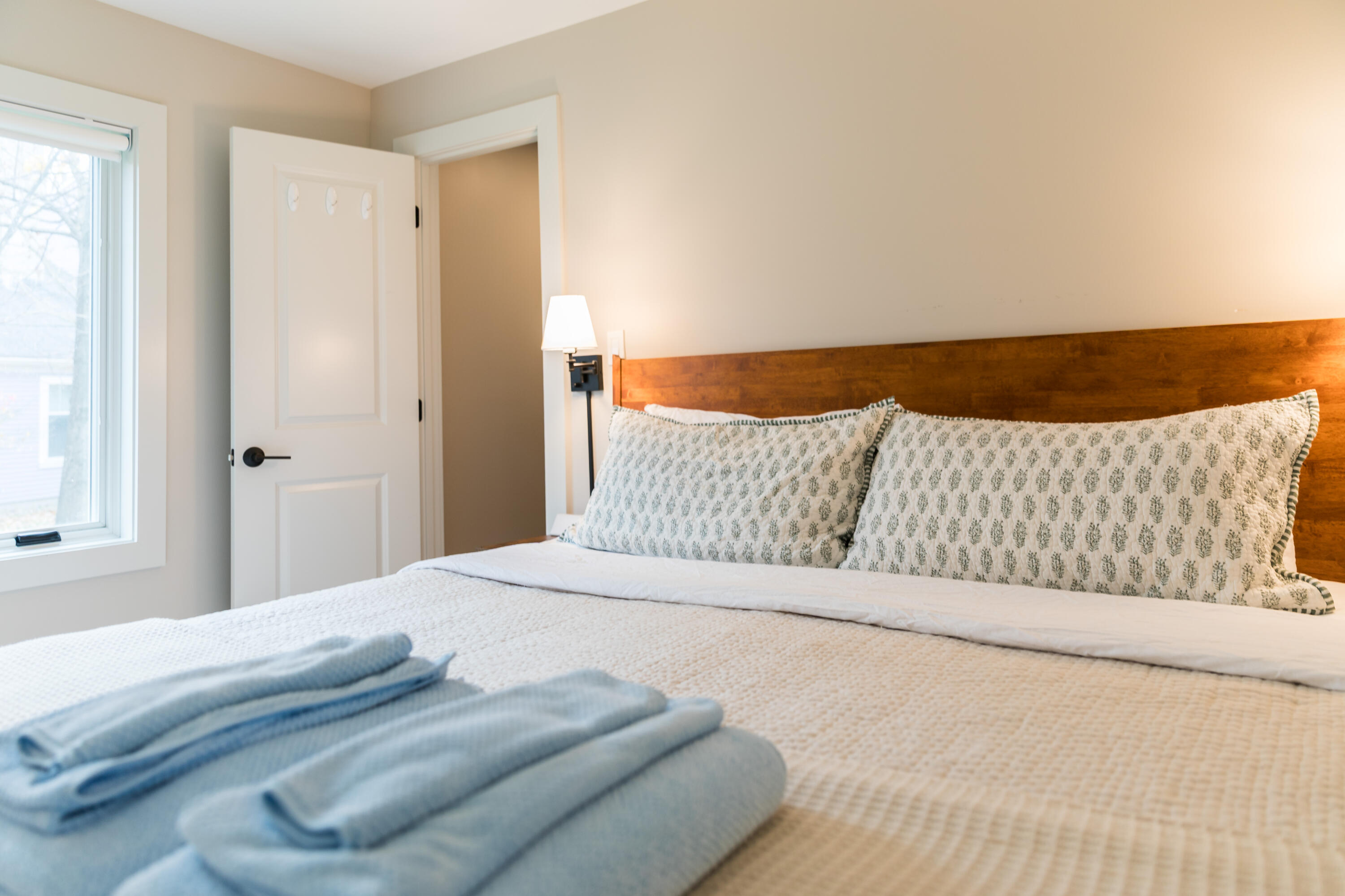 956 Main Street Eliot, ME 03903 - Photo 19 of 37 Calming Guest Room