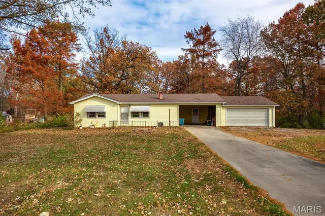 $105,000 | 6620 Edgewater Road, Mount Olive, IL 62069