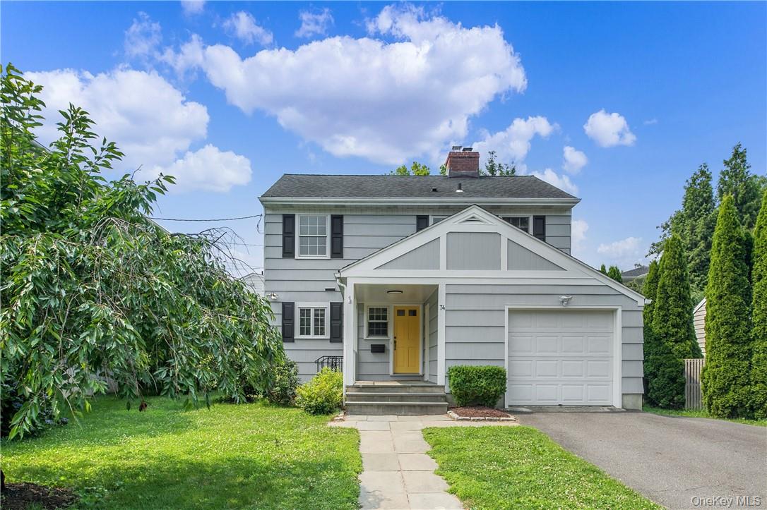 Welcome to 74 Dearborn, located just steps from Rye Town Park and Beach.