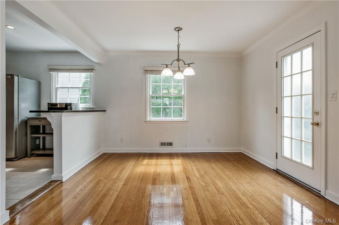 74 Dearborn Avenue Rye, NY 10580 - Photo 4 of 17 Dining Area with easy access to the back yard and dining terrace