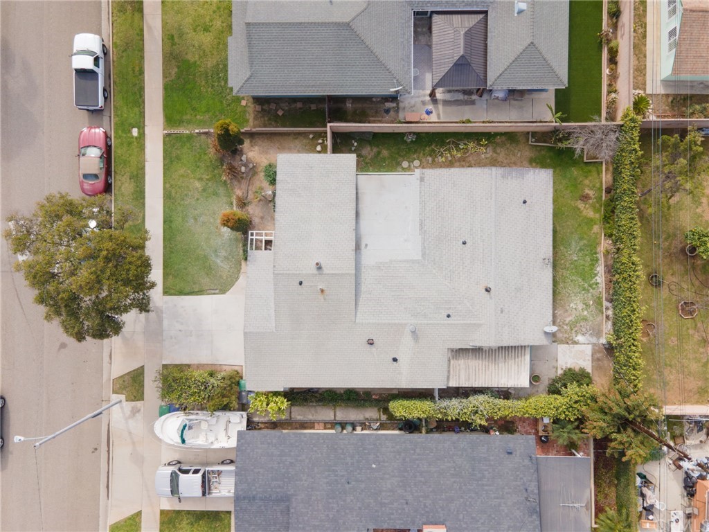 19309 Belshaw Avenue Carson, CA 90746 - Photo 32 of 40 an aerial view of a house with a garden