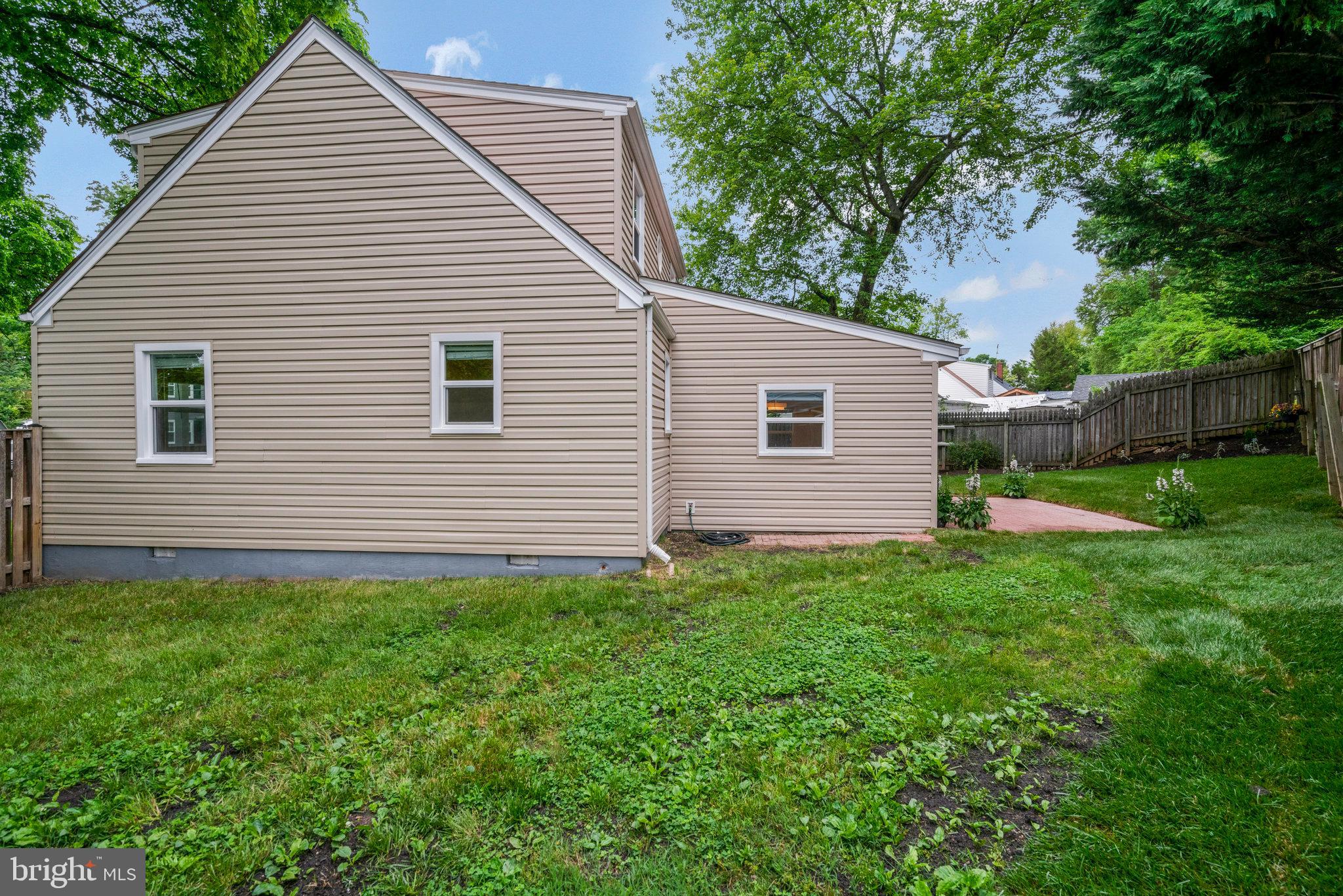 6023 Rixey Drive Alexandria, VA 22303 - Photo 38 of 44 Large yard with space for pets/kids!