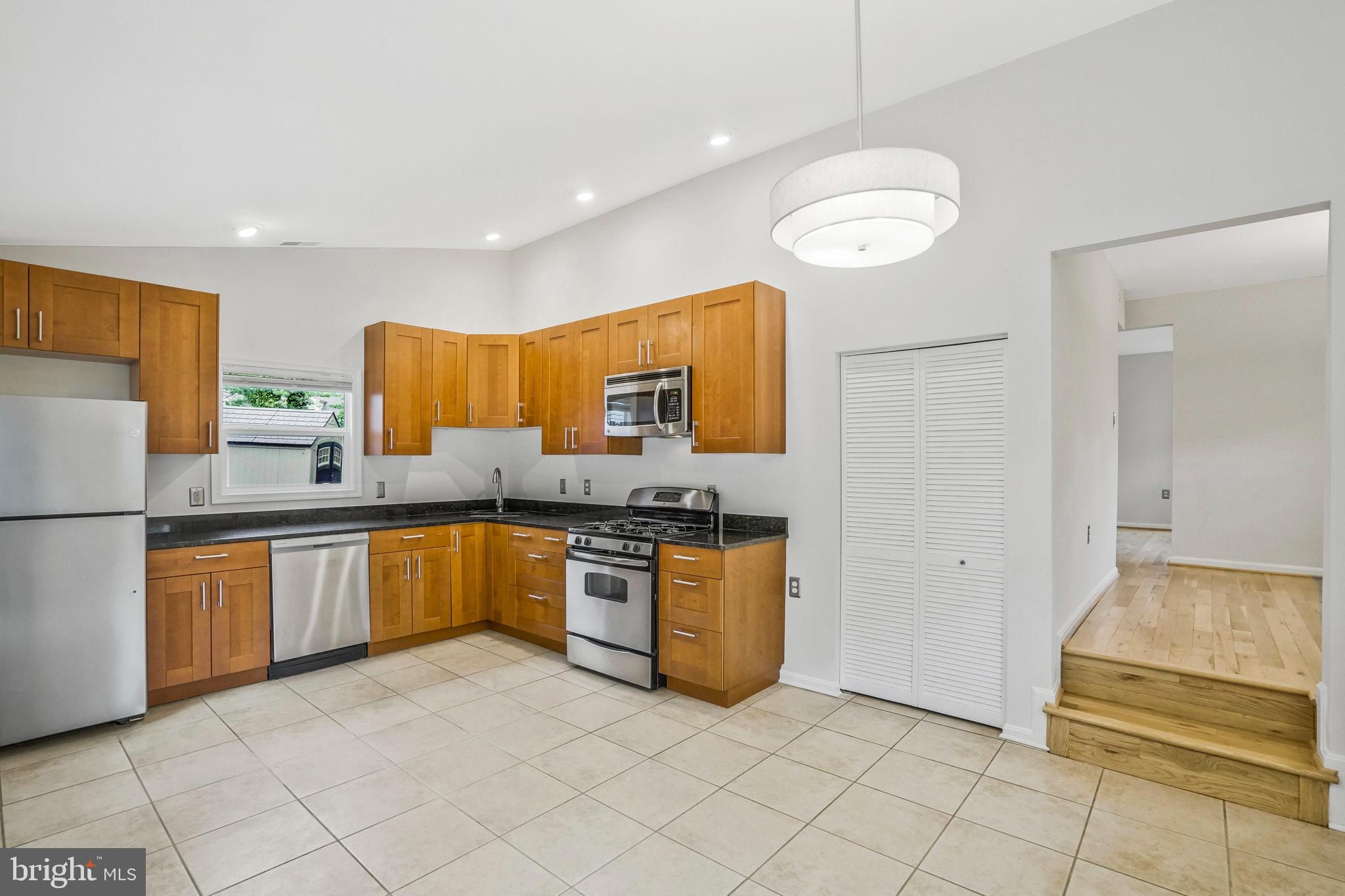 6023 Rixey Drive Alexandria, VA 22303 - Photo 10 of 44 Plenty of space to gather and entertain