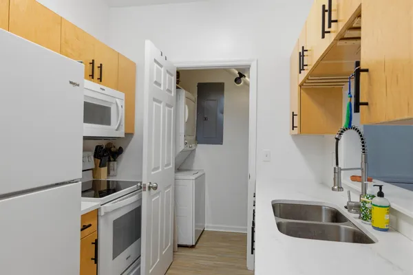 $169,900 | 2403 Hartsfield Road, Unit 607, Tallahassee, FL 32303