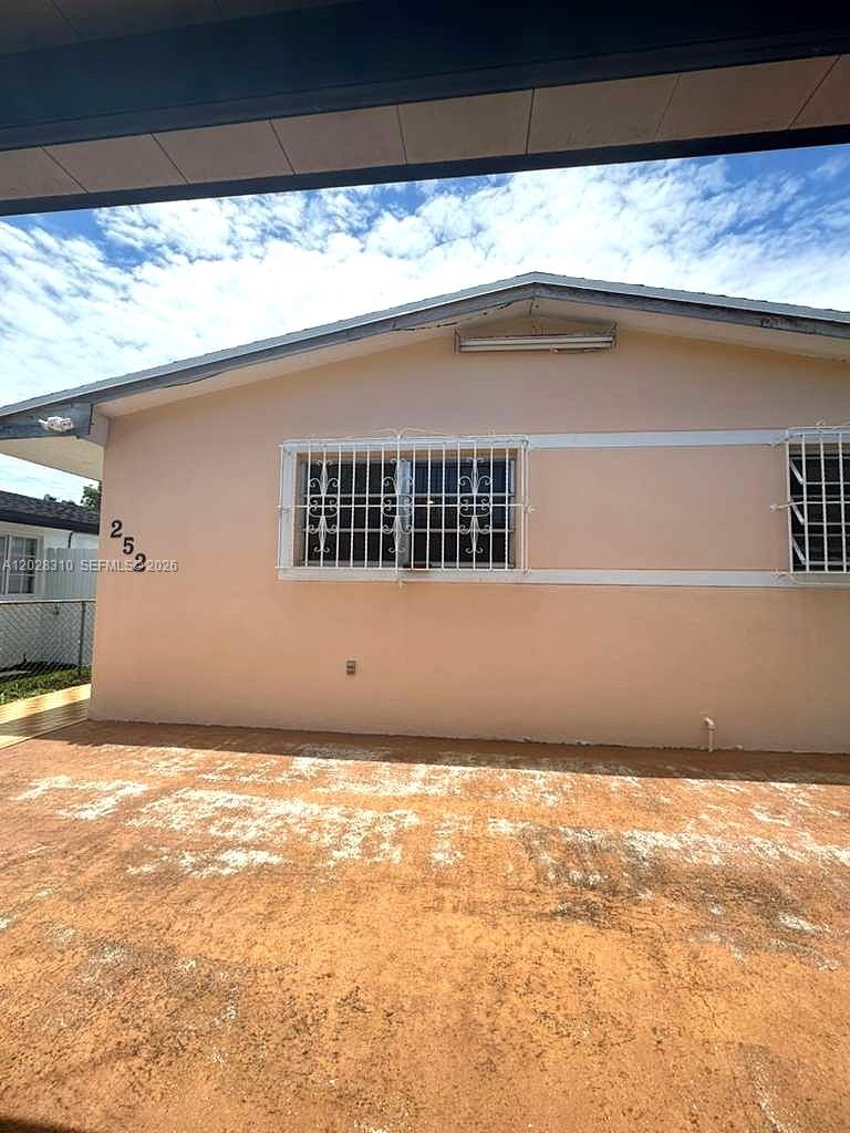 252 East 37th Street Hialeah, FL 33013 - Photo 4 of 51