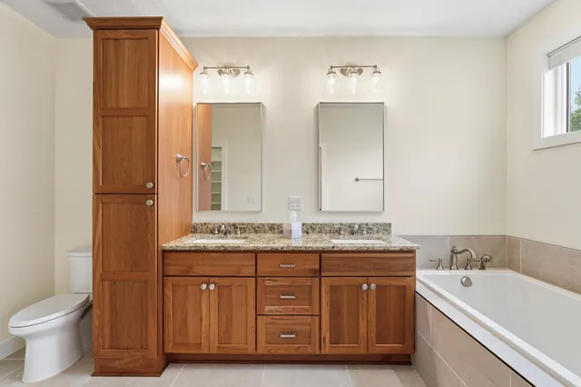 $729,900 | 2310 Simply Living Lane, Hudson, WI 54016