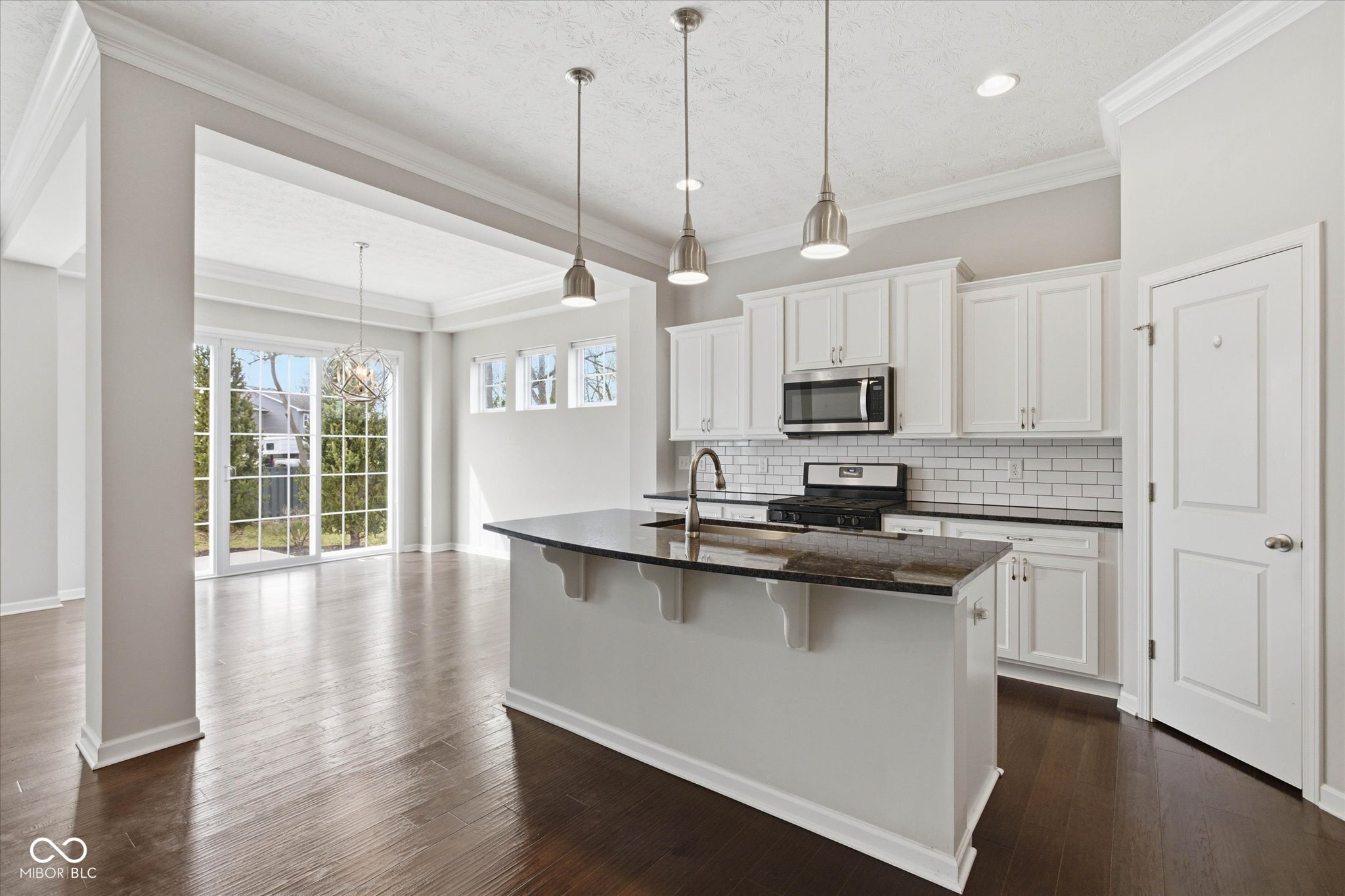 10619 Hinterland Drive Fishers, IN 46038 - Photo 3 of 40