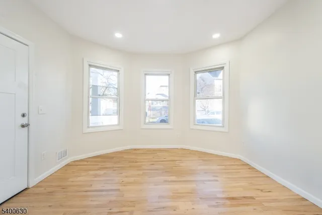 $799,900 | 1022 East 22nd Street, Paterson, NJ 07513