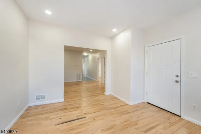 $799,900 | 1022 East 22nd Street, Paterson, NJ 07513