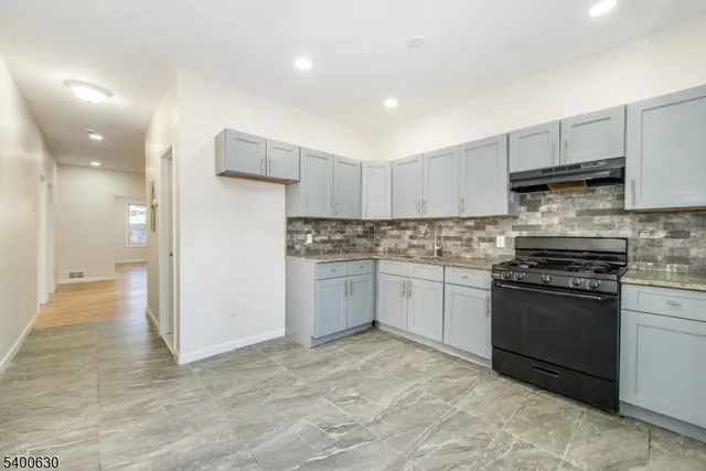 $799,900 | 1022 East 22nd Street, Paterson, NJ 07513