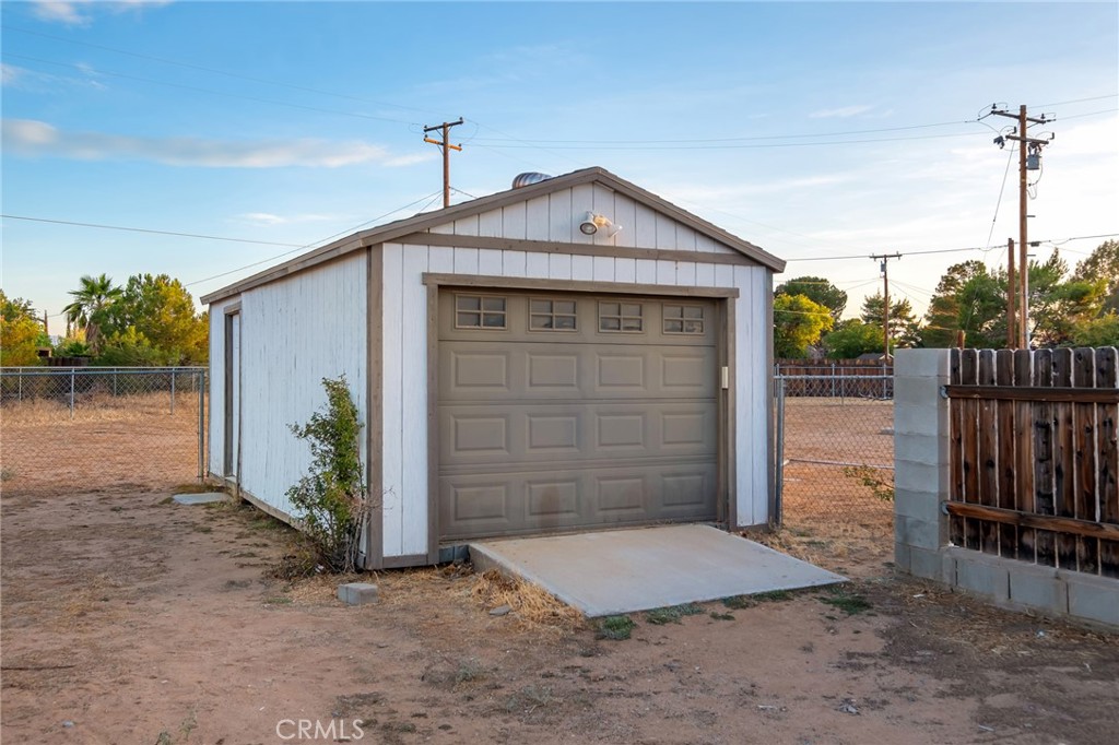10966 Neola Road Apple Valley, CA 92308 - Photo 25 of 30