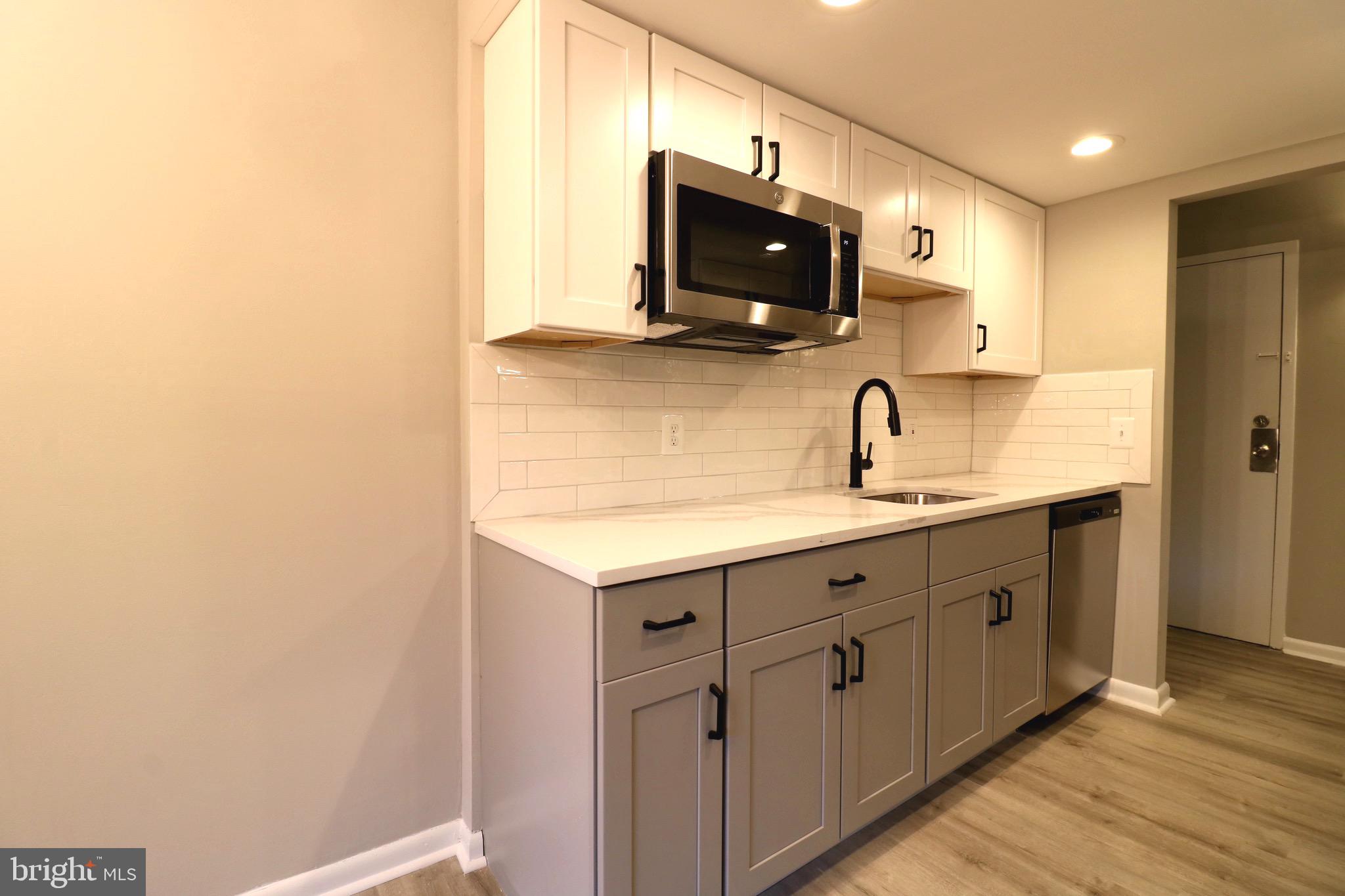 2249 Castle Rock Square, Unit 11C Reston, VA 20191 - Photo 6 of 26