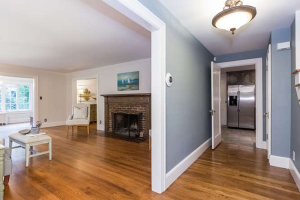 109 Dover Road Longmeadow, MA 01106 - Photo 3 of 30 Gallery Image 3