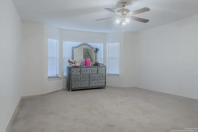 a close view of sink