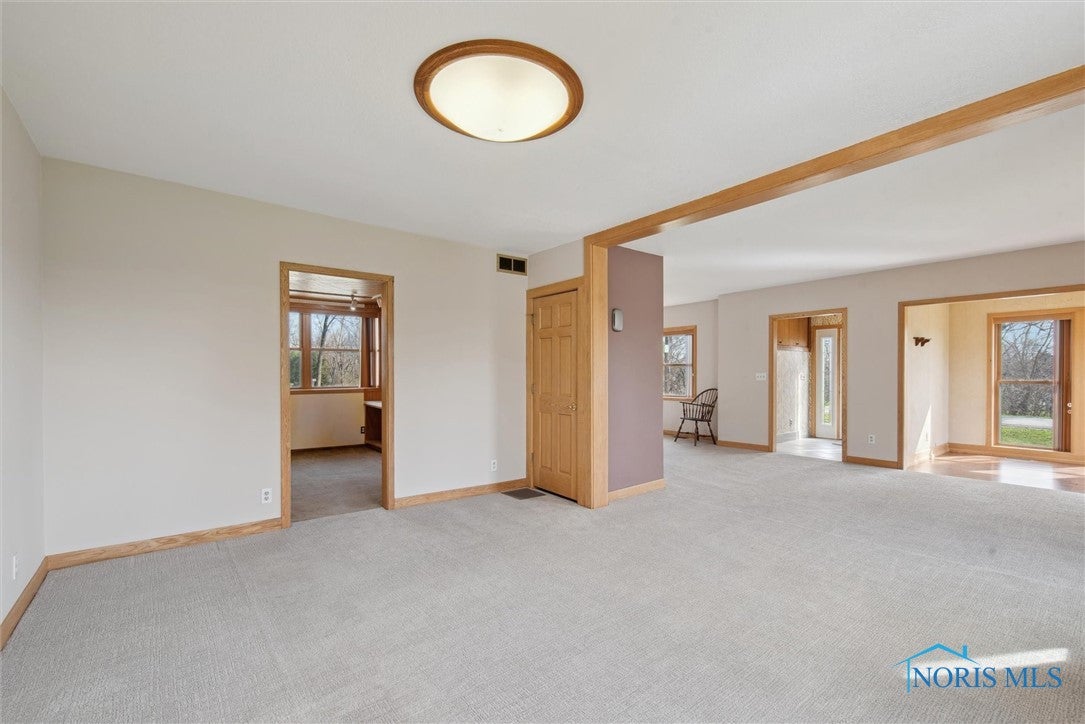 371 Canal Road Waterville, OH 43566 - Photo 21 of 36 Gallery Image 21