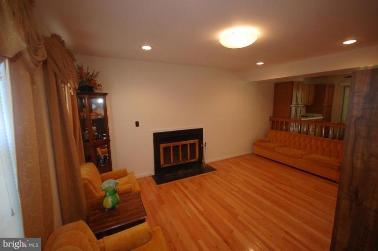 3001 Temple Gate Road Baltimore, MD 21209 - Photo 10 of 17 Family Room #2
