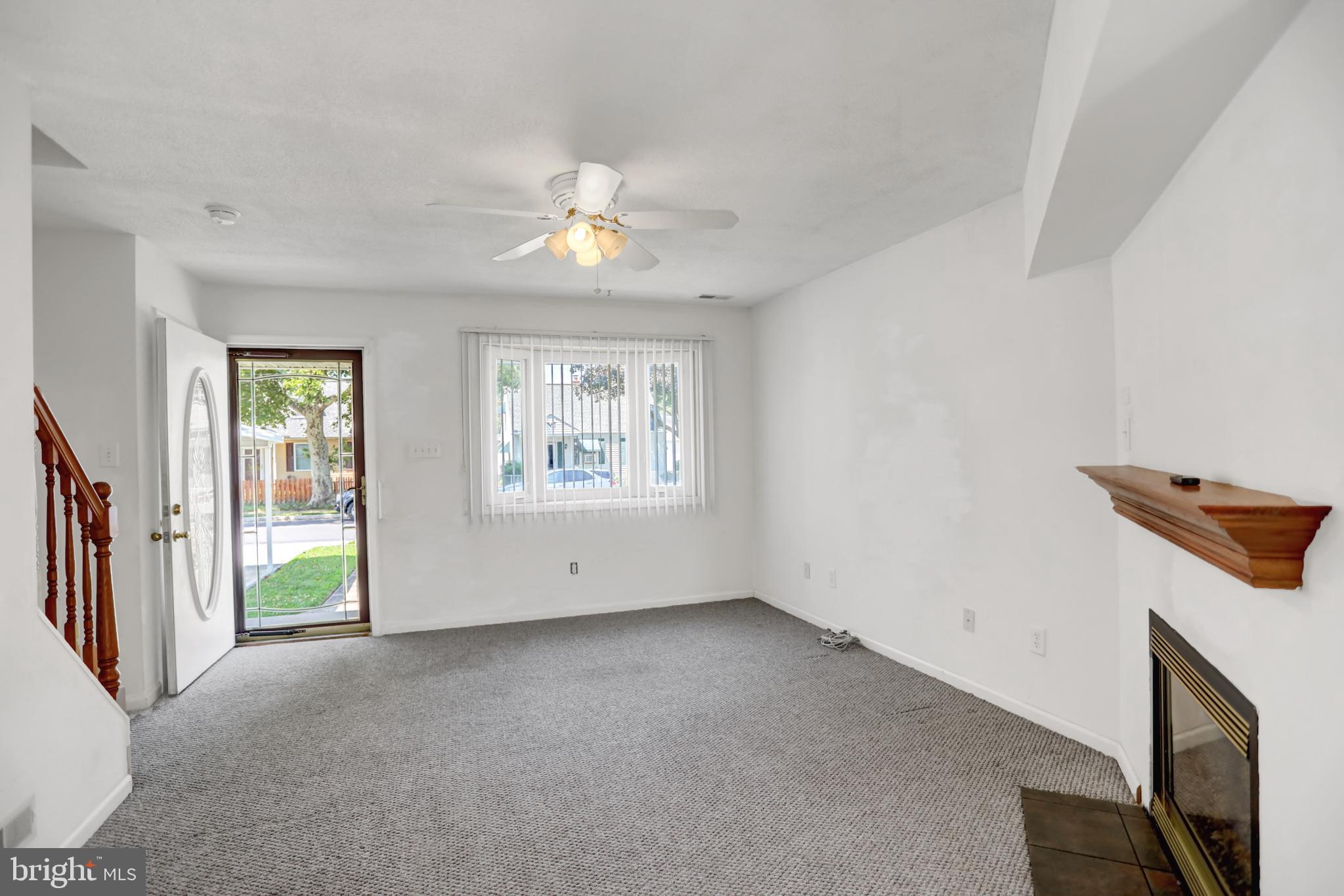 8240 Northview Road Dundalk, MD 21222 - Photo 8 of 60 Living Room