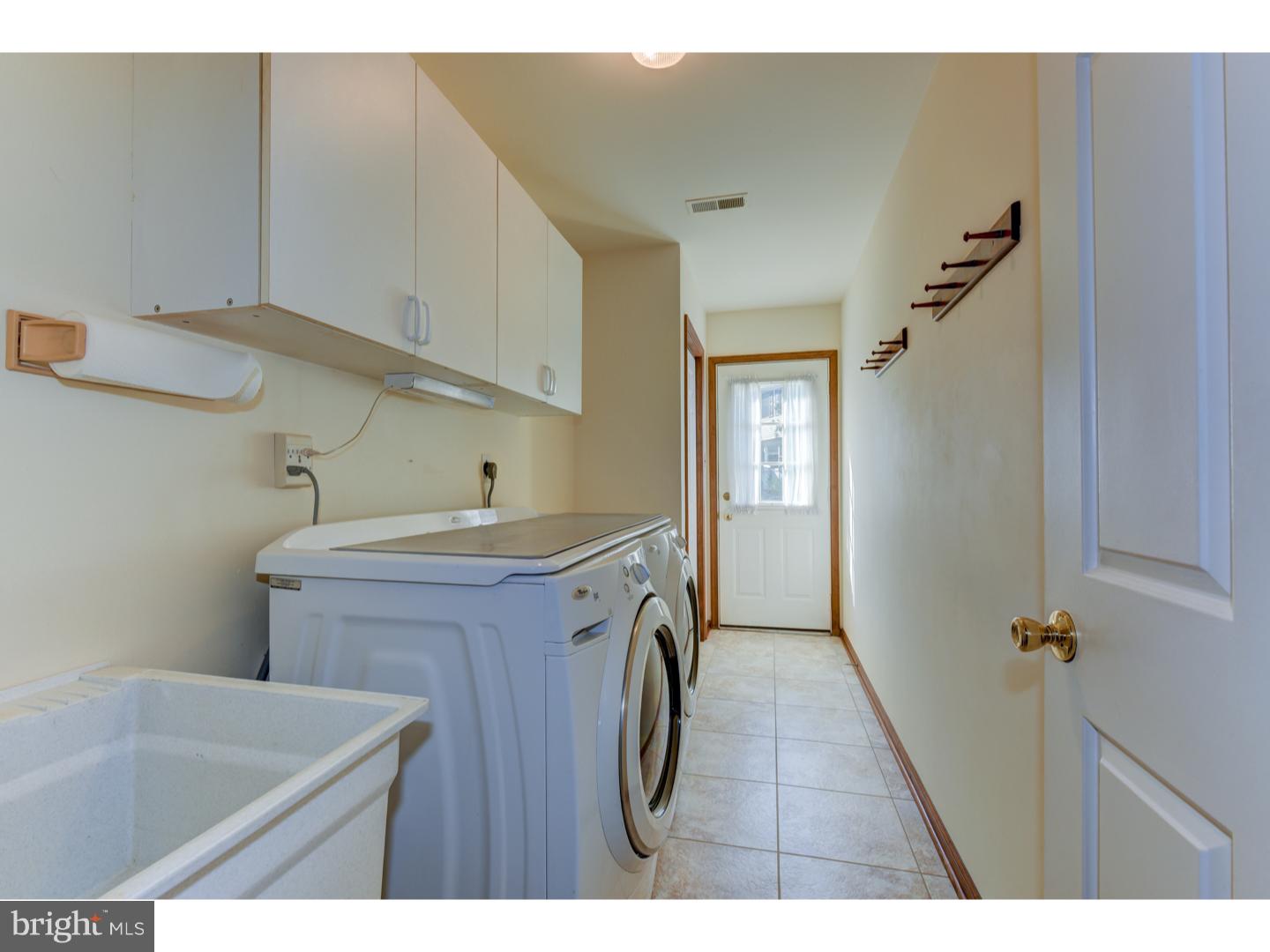 1809 Hickory Way Hatfield, PA 19440 - Photo 15 of 25 Gallery Image 15