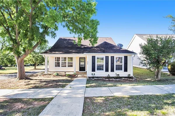 $300,000 | 430 Fairlawn Drive, Stockbridge, GA 30281