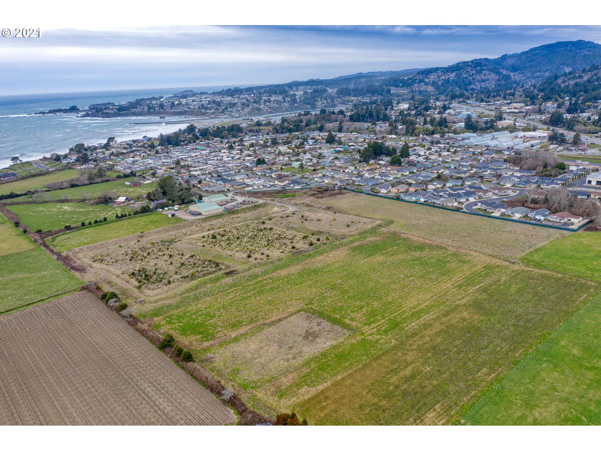 Olsen Lane, Unit 103 Brookings, OR 97415 - Photo 15 of 20