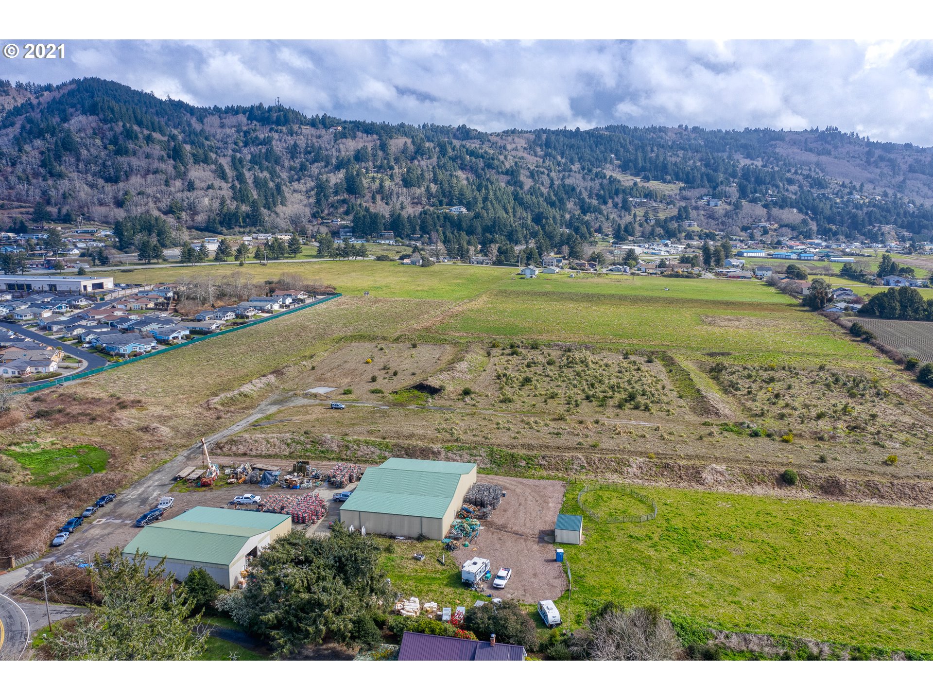 Olsen Lane, Unit 103 Brookings, OR 97415 - Photo 2 of 20