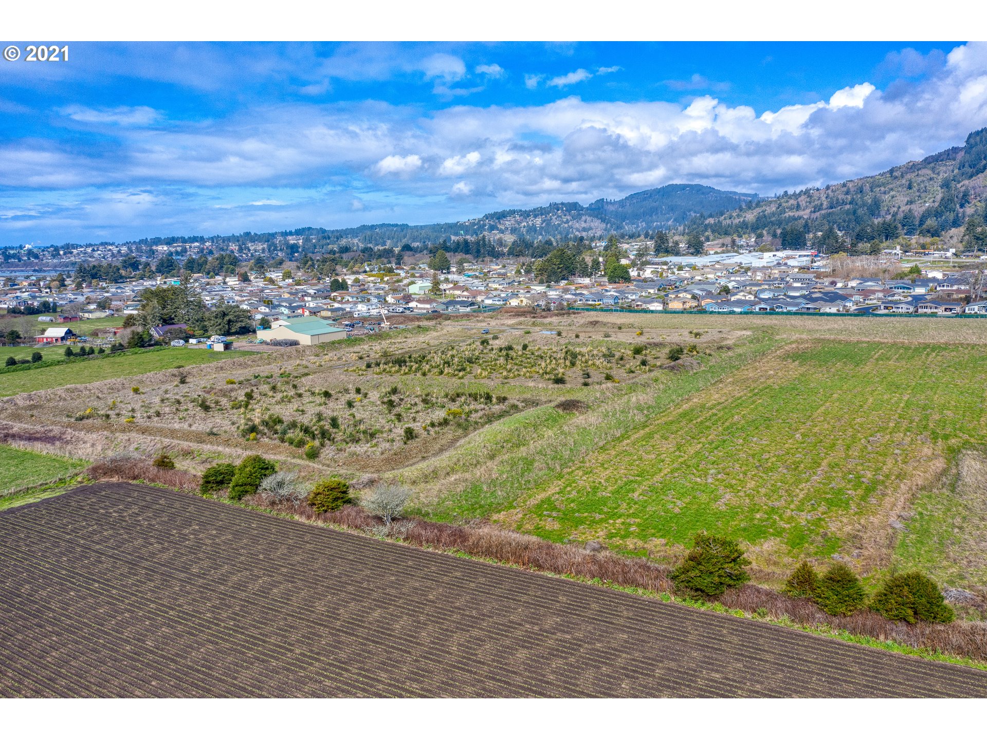 Olsen Lane, Unit 103 Brookings, OR 97415 - Photo 4 of 20