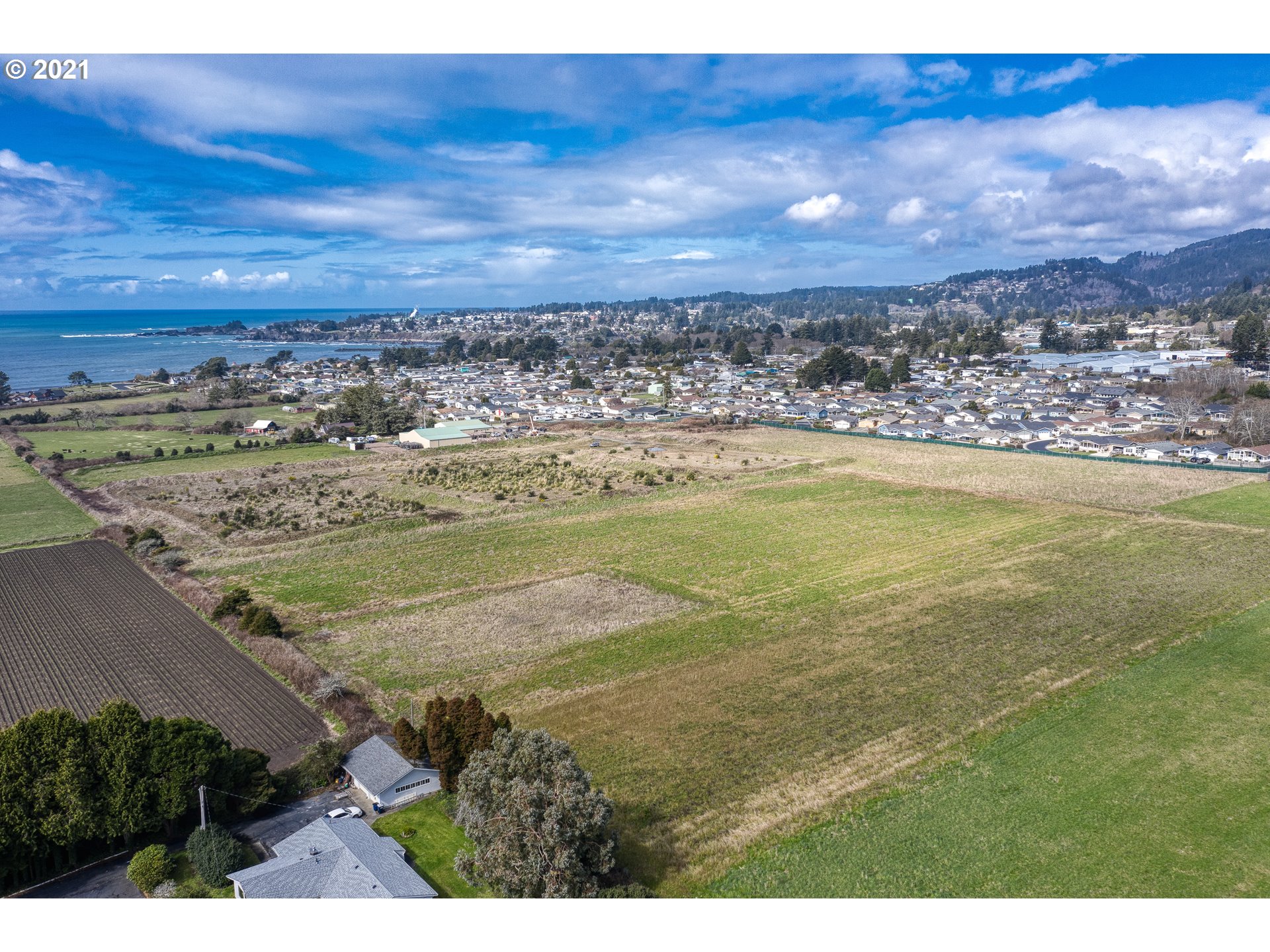 Olsen Lane, Unit 103 Brookings, OR 97415 - Photo 6 of 20