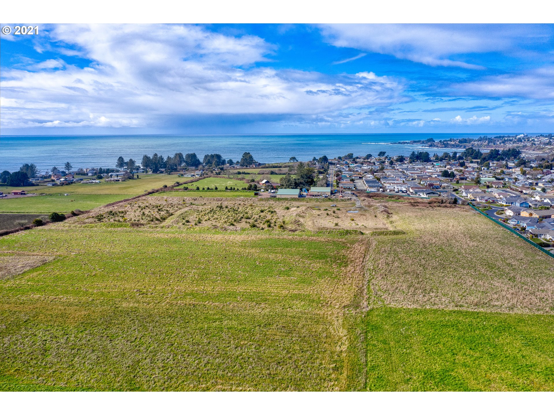 Olsen Lane, Unit 103 Brookings, OR 97415 - Photo 7 of 20