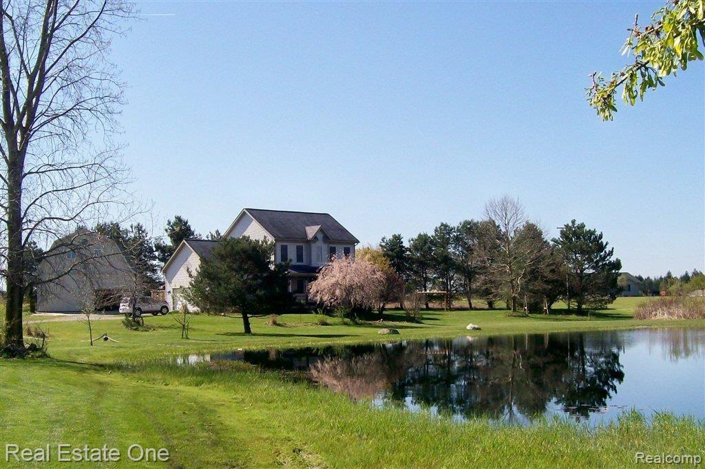 2740 Fisher Road Howell, MI 48855 - Photo 2 of 25 Traditional Colonial