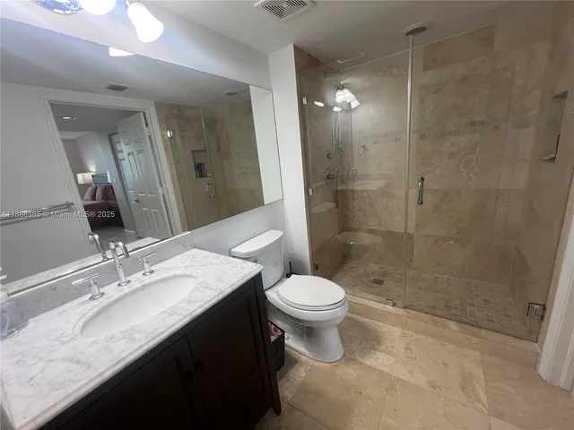 $4,250 | 1155 Brickell Bay Drive, Unit 401, Miami, FL 33131