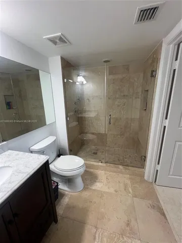 $4,250 | 1155 Brickell Bay Drive, Unit 401, Miami, FL 33131