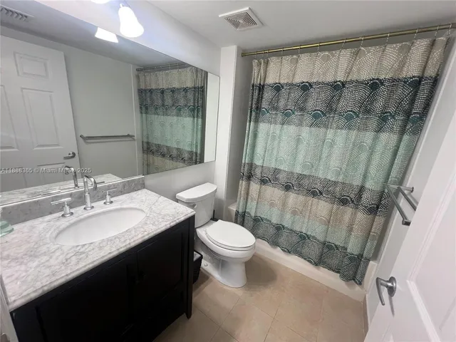 $4,250 | 1155 Brickell Bay Drive, Unit 401, Miami, FL 33131