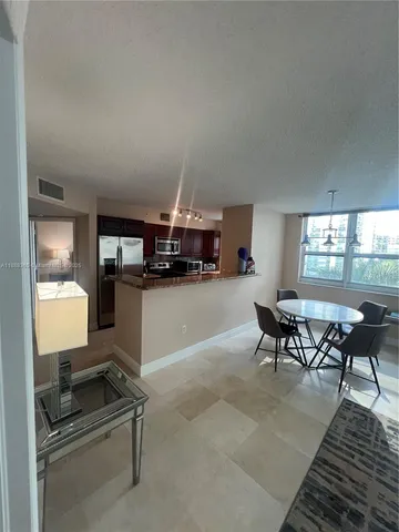 $4,250 | 1155 Brickell Bay Drive, Unit 401, Miami, FL 33131