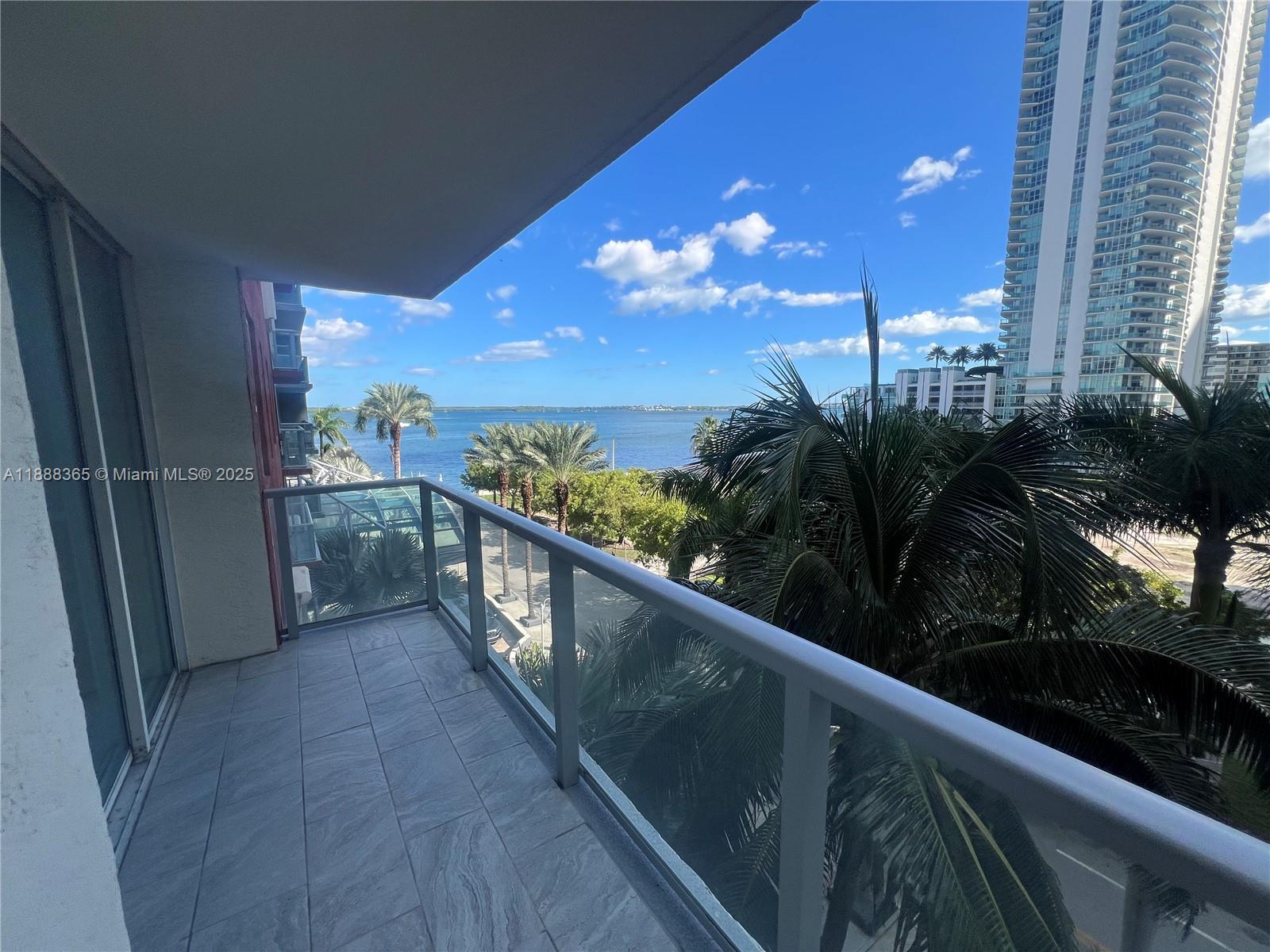 1155 Brickell Bay Drive, Unit 401 Miami, FL 33131 - Photo 24 of 31