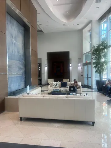 $4,250 | 1155 Brickell Bay Drive, Unit 401, Miami, FL 33131