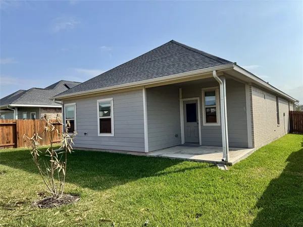 $2,000 | 7926 Grandstand Parkway, Fulshear, TX 77441