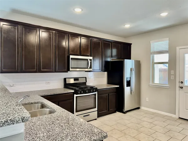 $2,000 | 7926 Grandstand Parkway, Fulshear, TX 77441