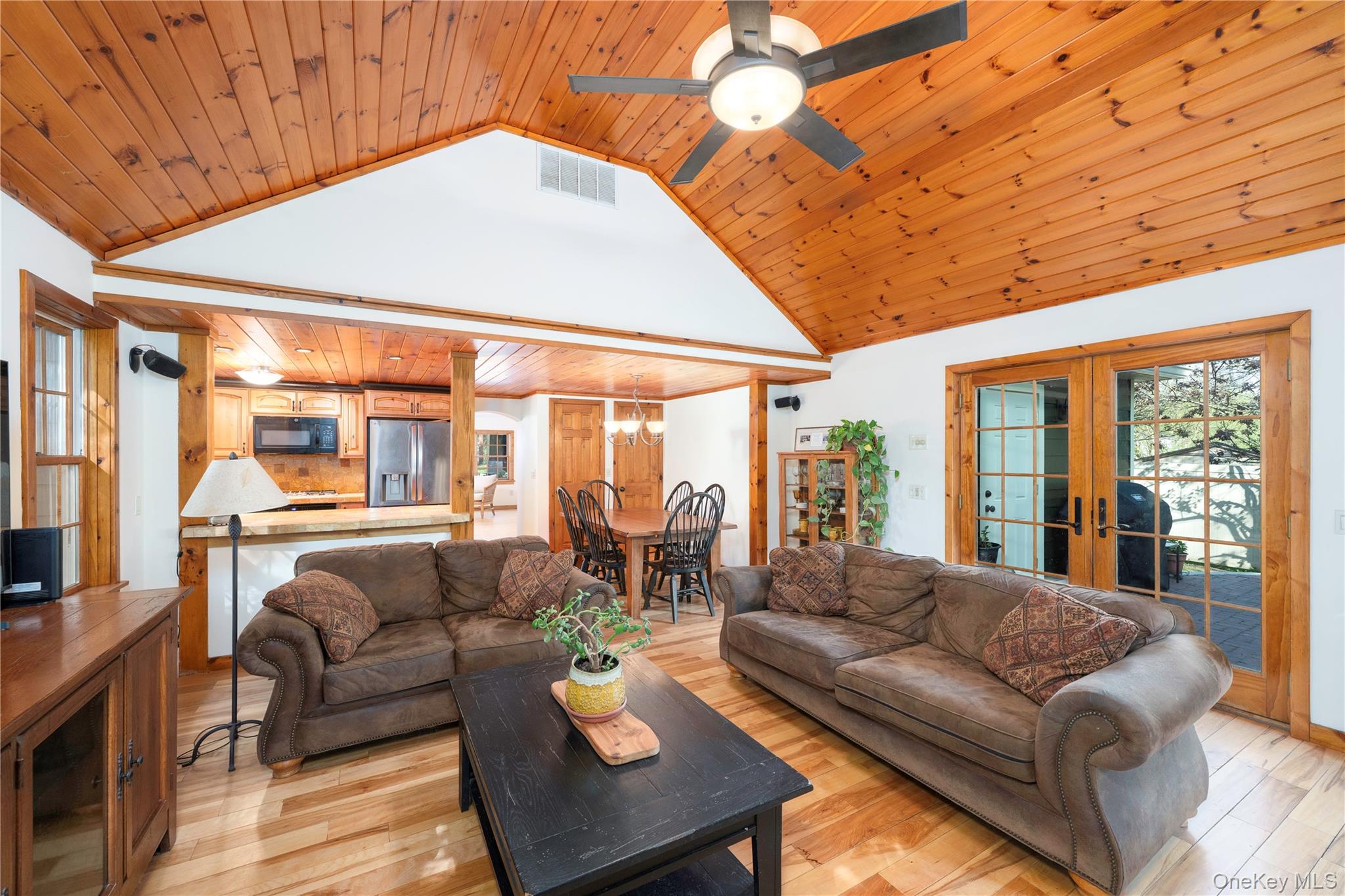 299 Baxtertown Road Fishkill, NY 12524 - Photo 5 of 28