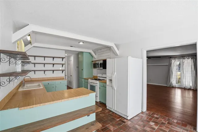 $209,500 | 13 Eveland Avenue, Sulphur, LA 70663