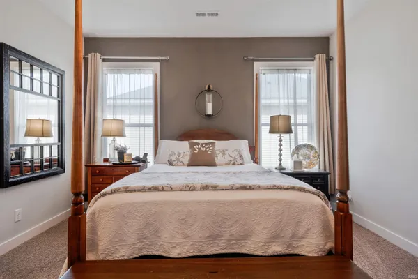 $349,500 | 4853 White Chapel Drive, Newburgh, IN 47630