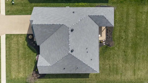 $349,500 | 4853 White Chapel Drive, Newburgh, IN 47630