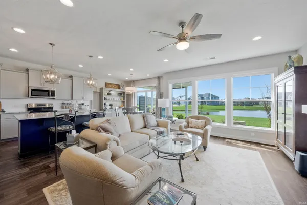 $349,500 | 4853 White Chapel Drive, Newburgh, IN 47630