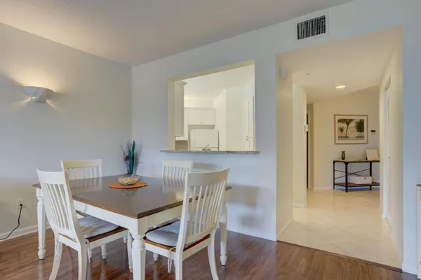 $2,400 | 200 Uno Lago Drive, Unit 202, Juno Beach, FL 33408