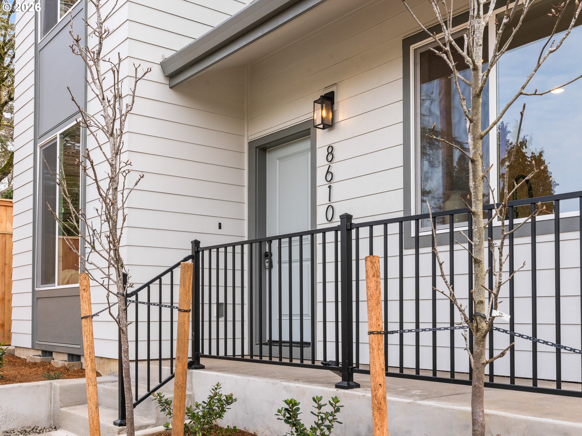 8610 Southwest 21st Avenue, Unit 6 Portland, OR 97219 - Photo 2 of 18
